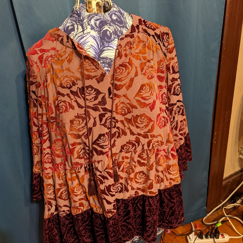 Woman's plus size floral shirt